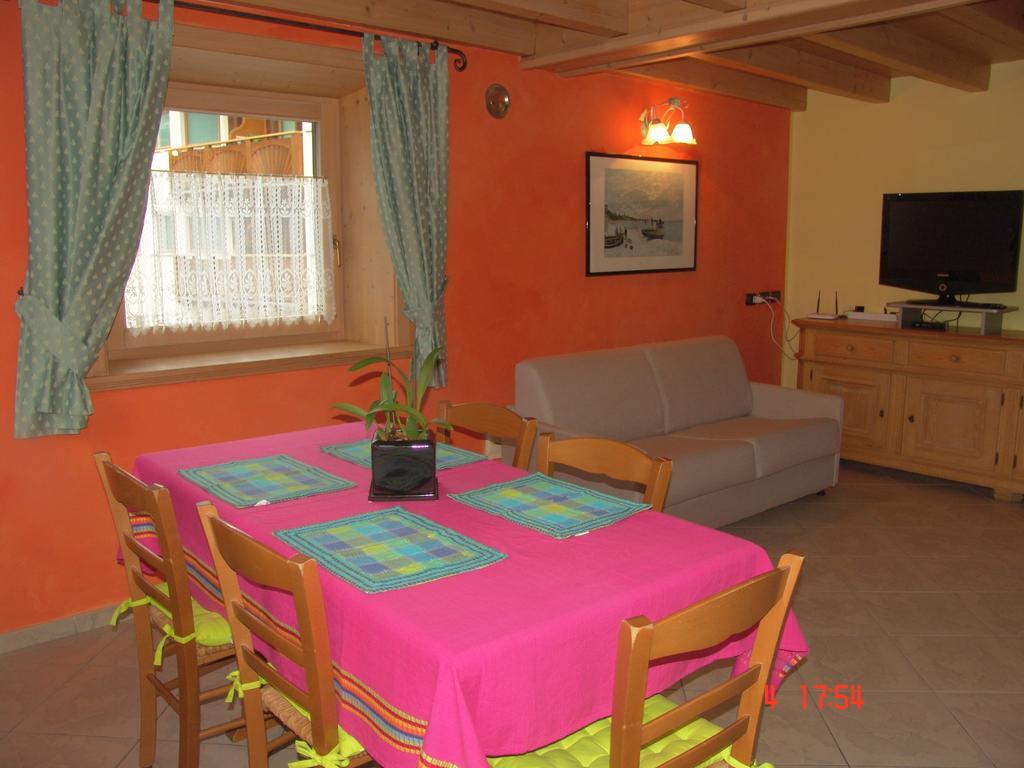 Casa Martina Apartman Livigno Szoba fotó