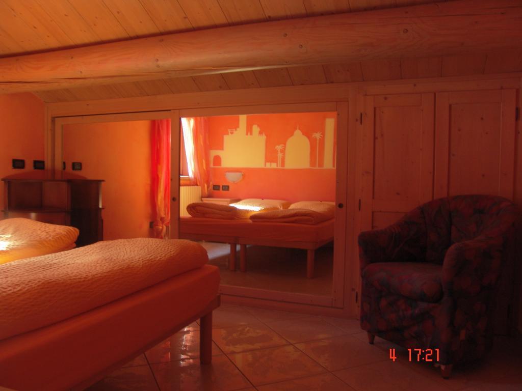 Casa Martina Apartman Livigno Szoba fotó