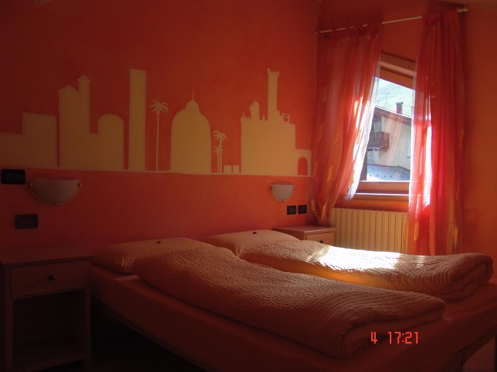 Casa Martina Apartman Livigno Szoba fotó